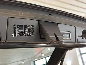 Volvo  T8 R Design Plug-In Hybrid AWD